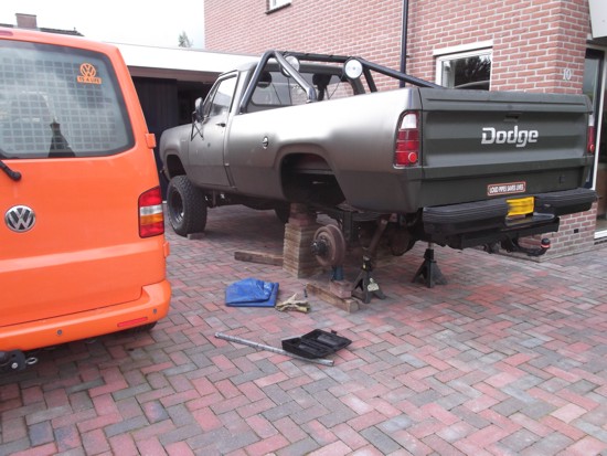 Dodge W200 nieuwe achter as